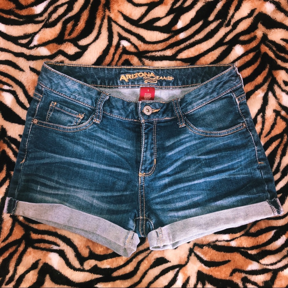 ✰ SIZE 5 ARIZONA SHORTS ✰